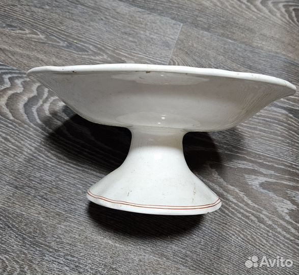 Фруктовница на ножке