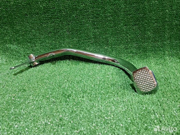 Тормозная лапка на мопед