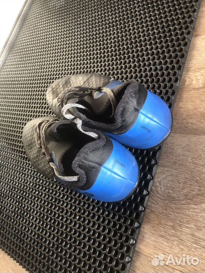 Футбольные шиповки