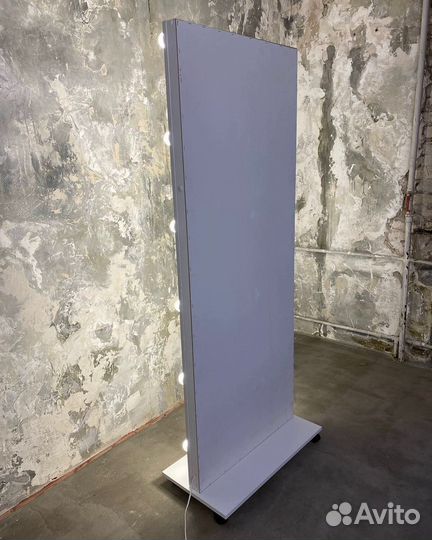 Гримерное зеркало в полный рост