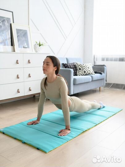 Спортивный коврик влагостойкий синий с ручками