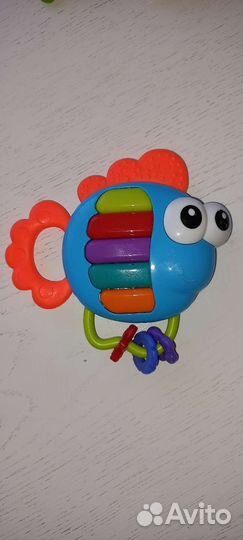 Развивающие игрушки для малышей пакетом