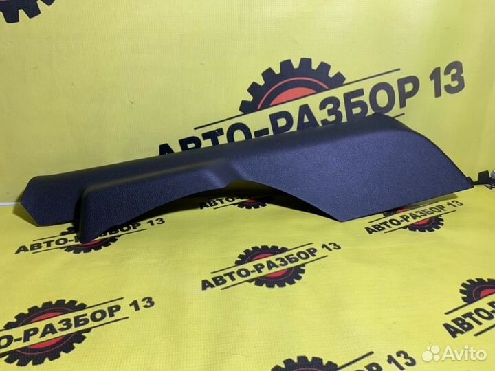 Обшивка стойки задняя правая Vw Polo 5 1.6 2019