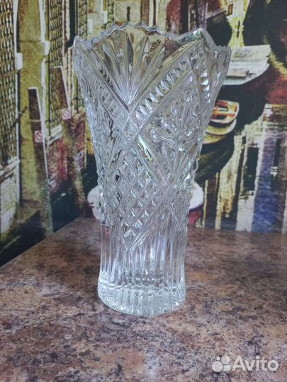 Хрустальная ваза