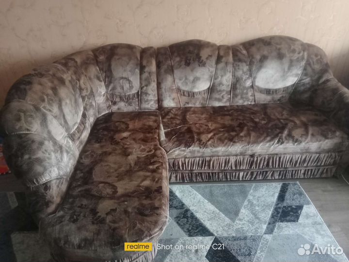 Угловой диван