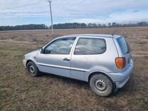 Volkswagen Polo 1.4 MT, 1998, 303 000 км, с пробегом, цена 250 000 руб.