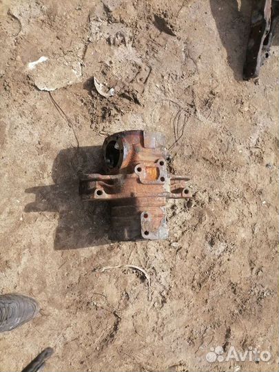 Середина переднего ведущего моста мтз82