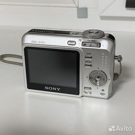 Компактный фотоаппарат