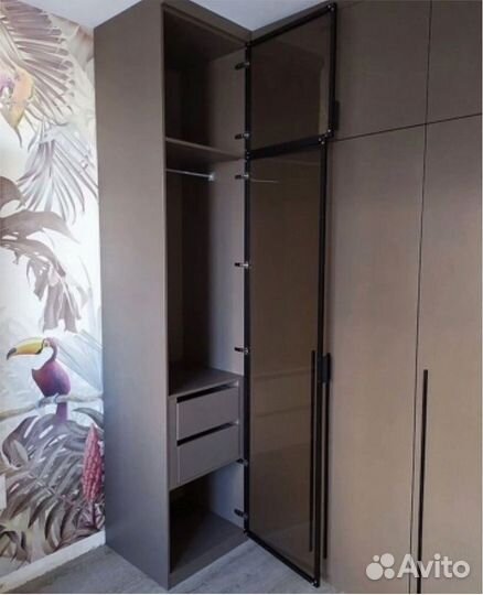 Шкаф на заказ минимализм