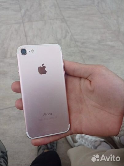 Телефон iPhone 7 128gb