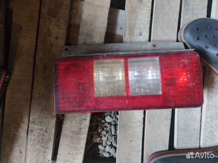 Фара на грузовик