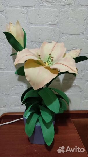 Светильники -цветы ручной работы