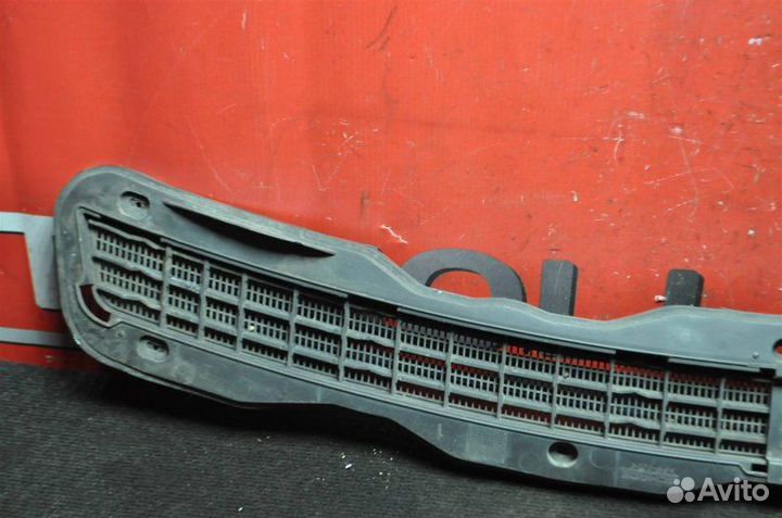 Решетка капота Mercedes-Benz E-Class W210