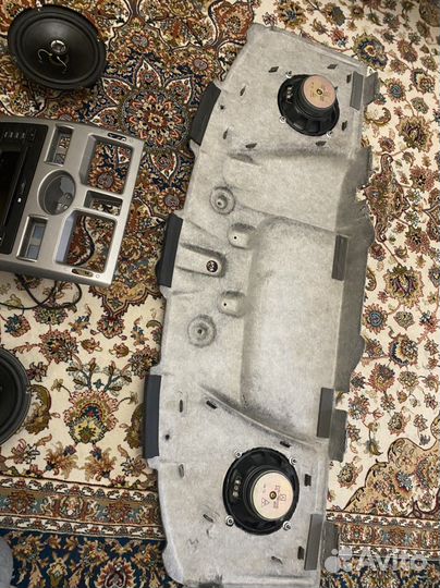 Штатная магнитола, планка, колонки, все оригинал