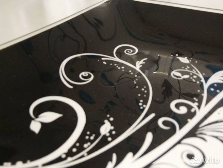 Тарелка стеклянная квадратная, черно белая, Инь