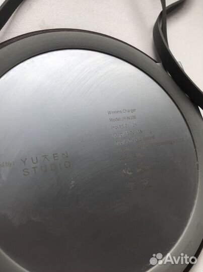 Беспроводная зарядка для iPhone