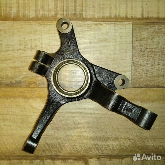 Кулак поворотный перед. прав. на матиз AMD.SK165