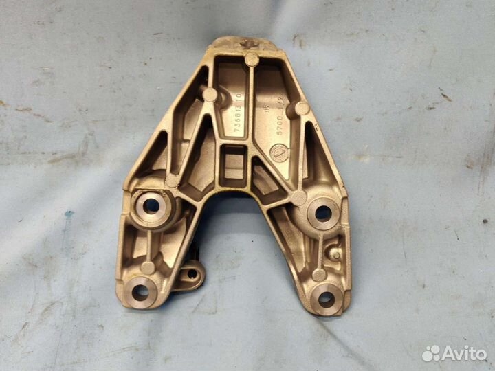 Кронштейн двигателя левый BMW X3 F25 N52B30