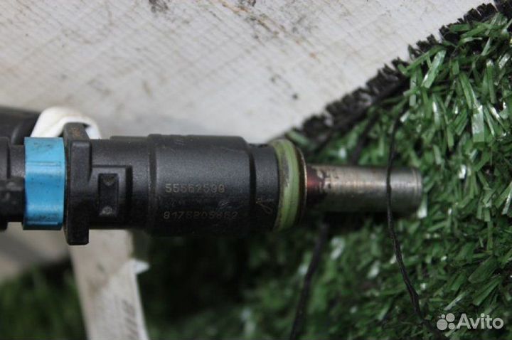 Форсунка топливная Chevrolet Aveo F16D4 A16XER