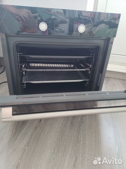 Продам встроенный духовой шкаф bosch
