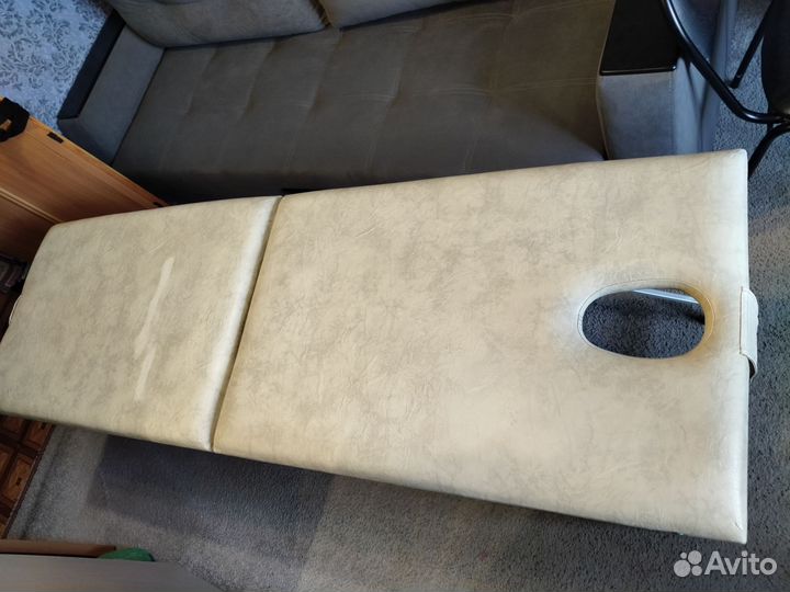 Массажная кушетка