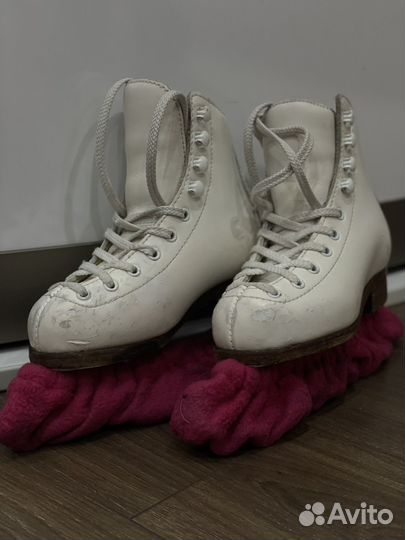 Коньки фигурные