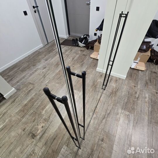 Шкаф с зеркалом