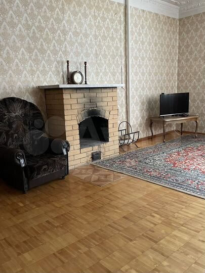 Коттедж 407,4 м² на участке 10,8 сот.