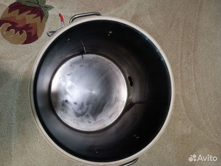 Куб с крышкой 37 литров