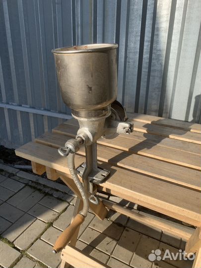 Мельница дробилка для зерна или солода Корона