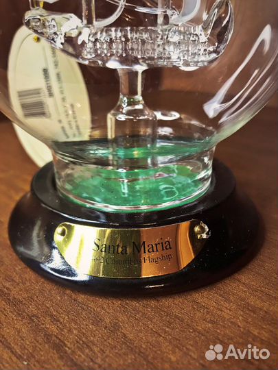 Стеклянная статуэтка