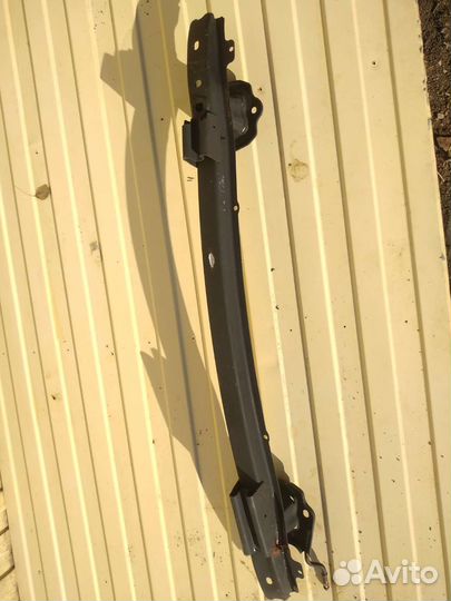 Усилитель бампера BMW E81 E87