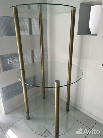 Стеклянный стеллаж