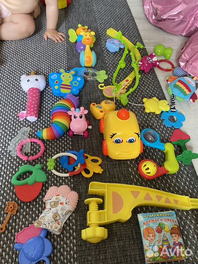 Детские развивающие игрушки пакетом для малышей