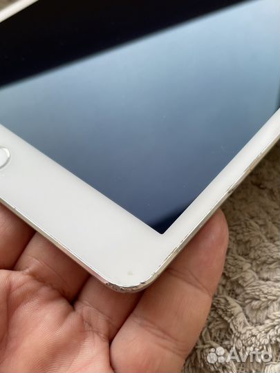 iPad mini 4 - на запчасти