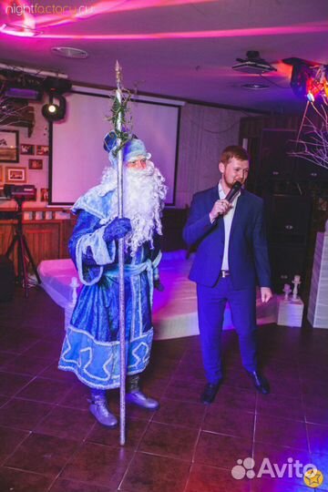 Добрый Дедушка Мороз и Снегурочка - умница