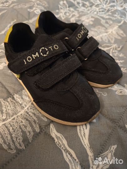 Кроссовки 27