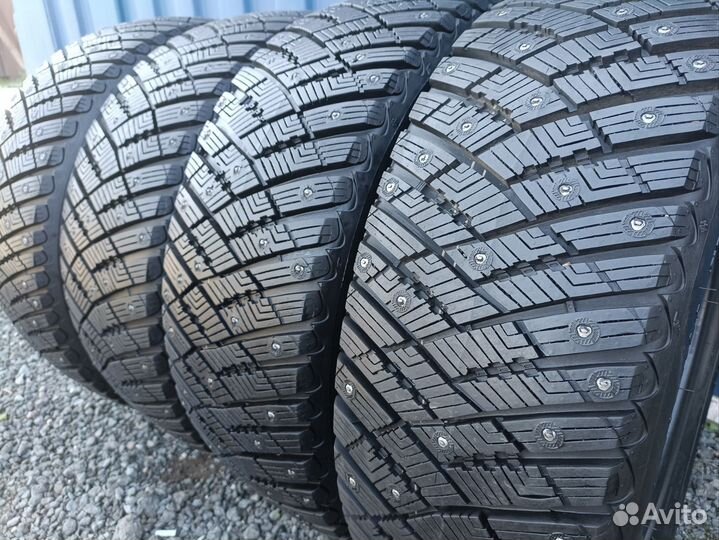 Goodyear UltraGrip Ice Arctic SUV 215/55 R18 99T