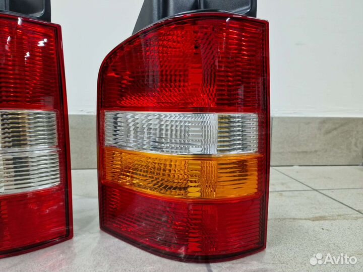 Задние фонари (L/R) Volkswagen Transporter T5