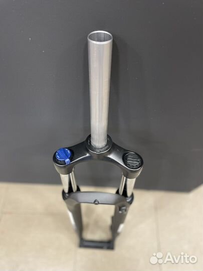 Вилка амортизационная SR suntour SF19-XCT30