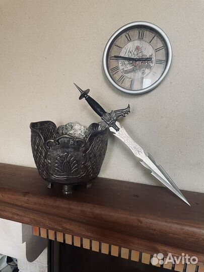 Антикварное ведро для шампанского