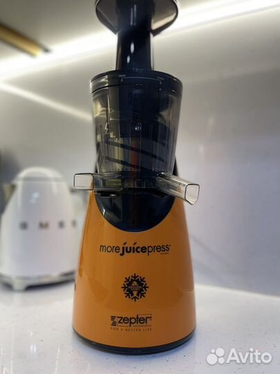 Соковыжималка шнековая