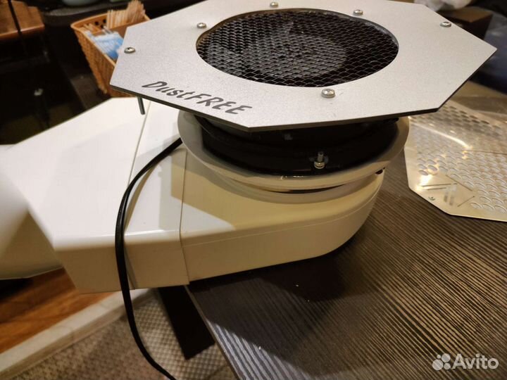 Встраиваемая вытяжка для маникюра