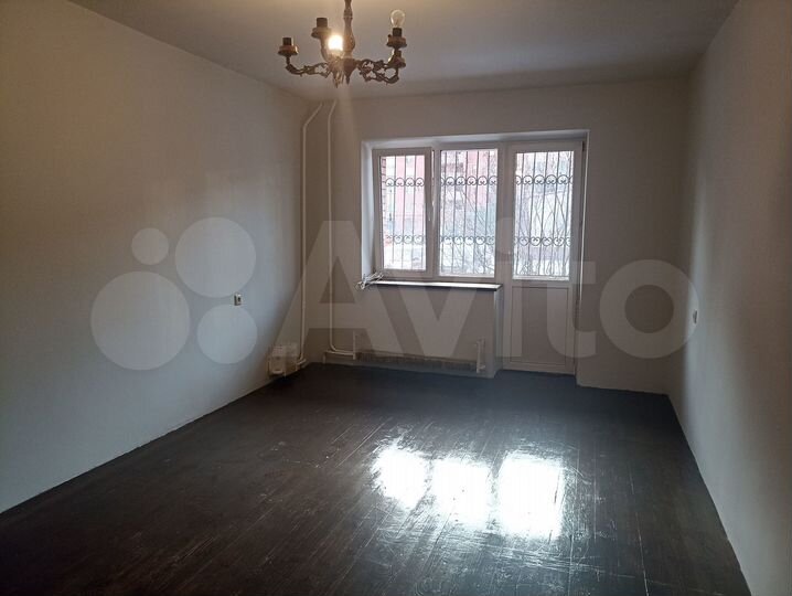 2-к. квартира, 64 м², 1/10 эт.