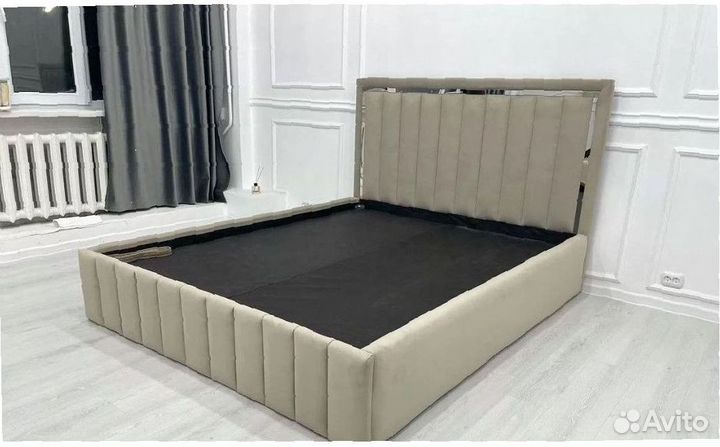 Кровать мягкая двуспальная на заказ