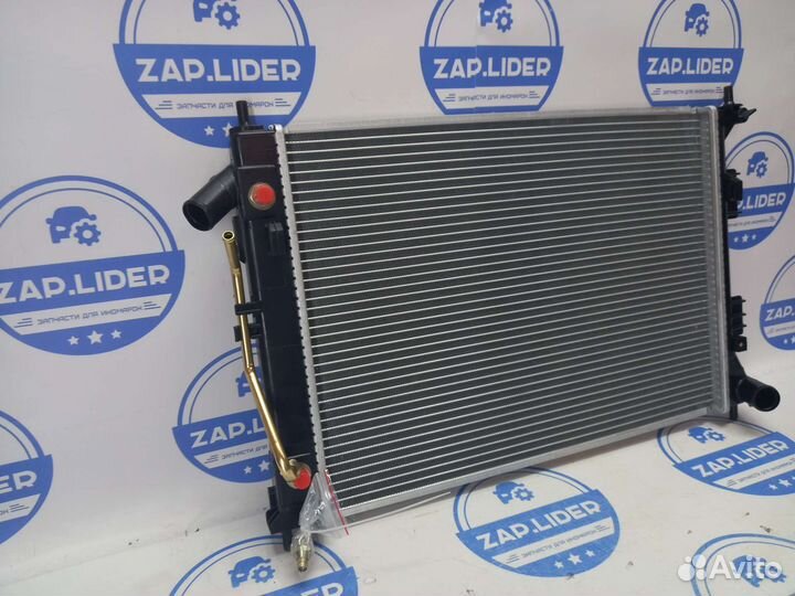 Радиатор охлаждения на Kia ceed 2 2012-2018 АКПП