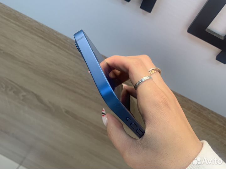 iPhone 13, 256 ГБ