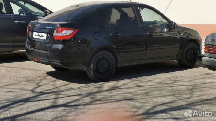 LADA Granta 1.6 МТ, 2015, 220 000 км