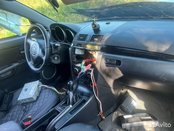 Mazda 3 1.6 МТ, 2008, битый, 370 000 км