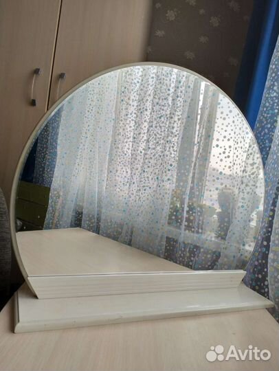 Зеркало для трюмо, белое, 70х63 полукруглое